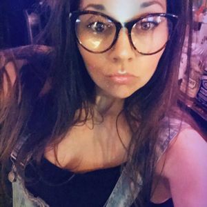 Meet your Posher, Nikki